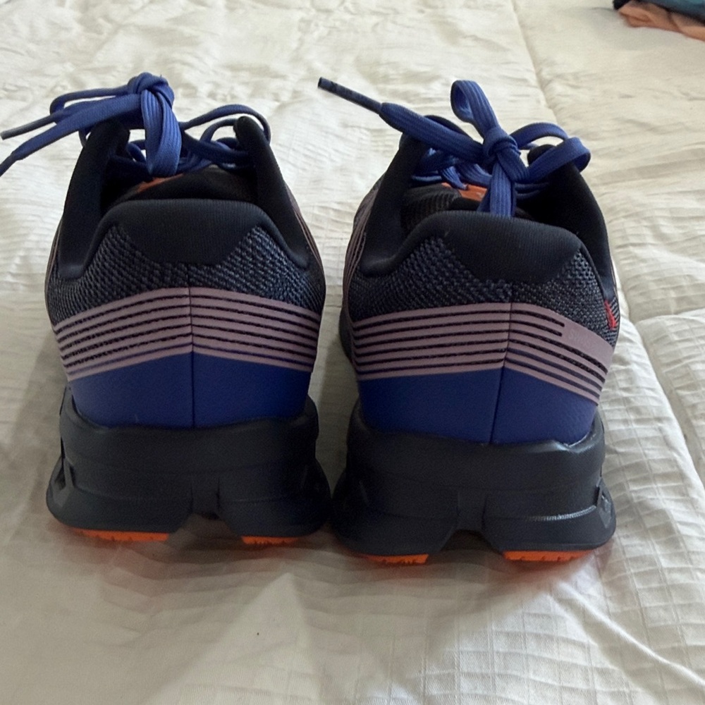 ON Cloudgo Running Shoes - Blue and Orange - Picture 4 of 9